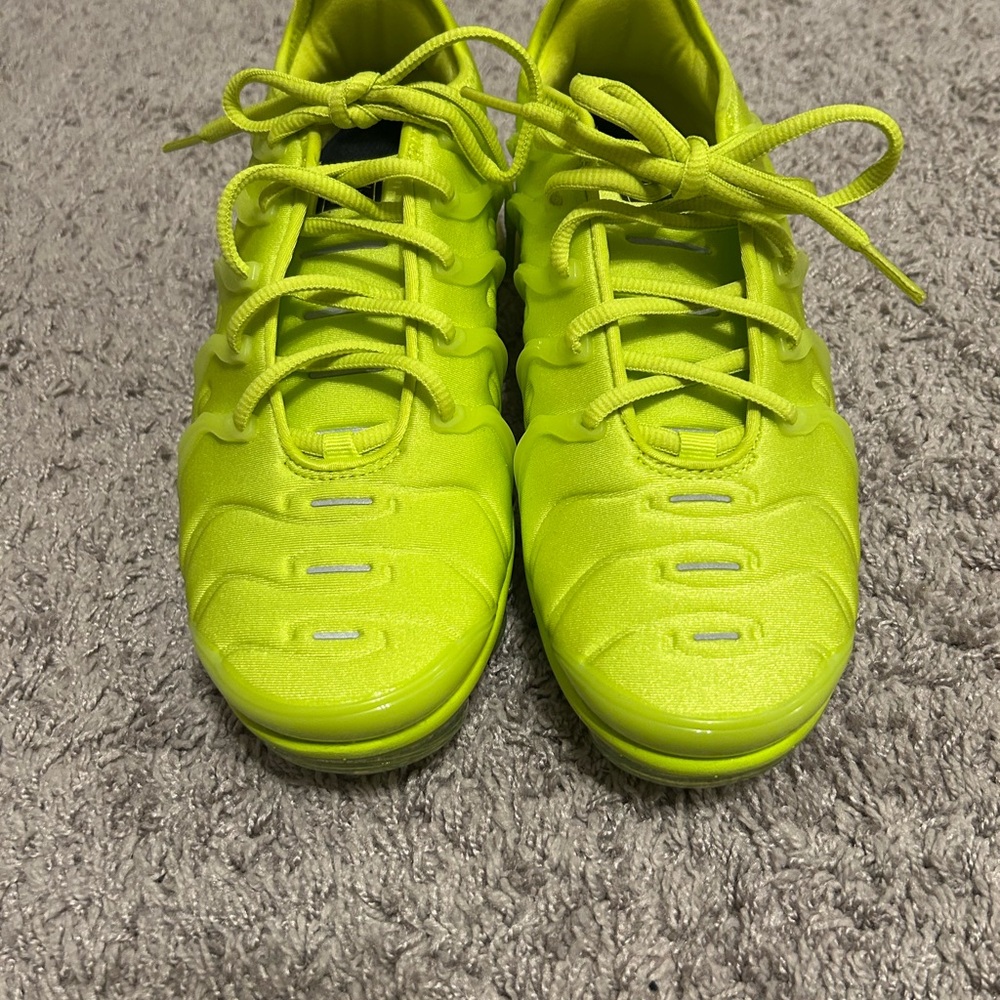 Nike Air Vapormax Plus “Tennis Ball” - Picture 2 of 6